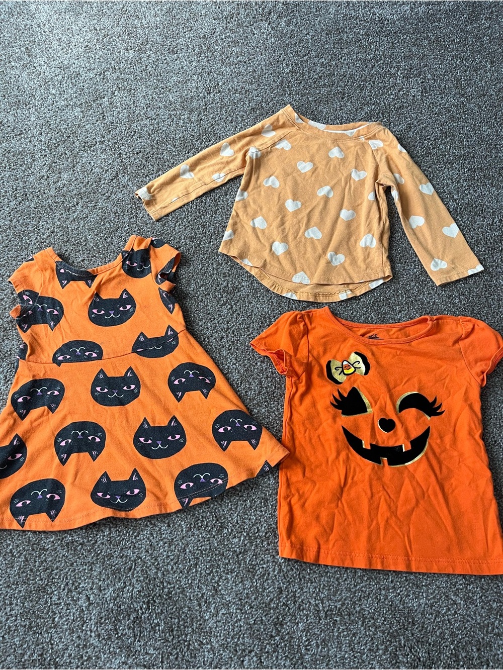 Kids' clothes and bibs 18M-2T See all the pictures